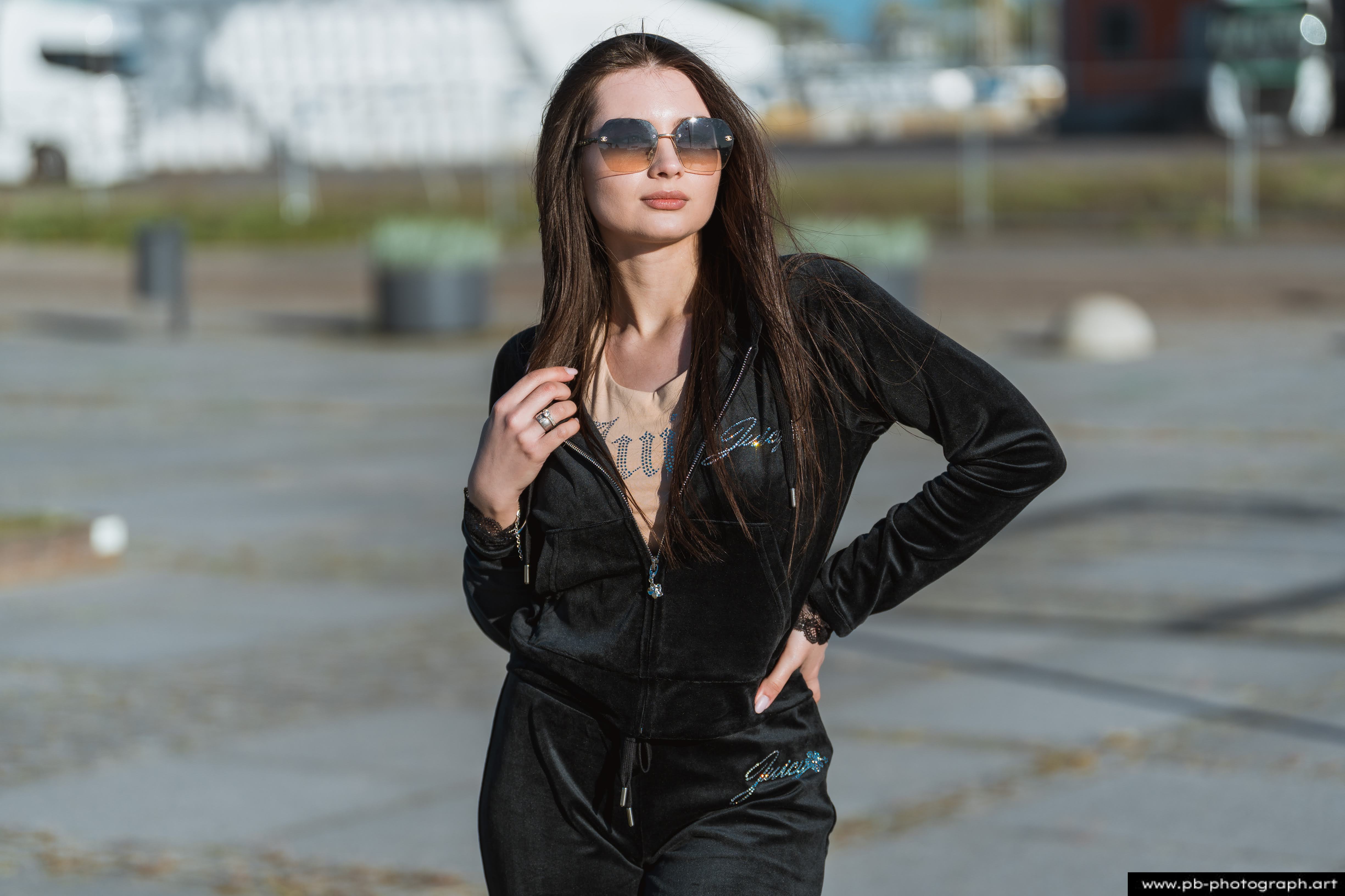 Fotografia produktowa dla marki odzieżowej na Łasztowni — Szczecin
