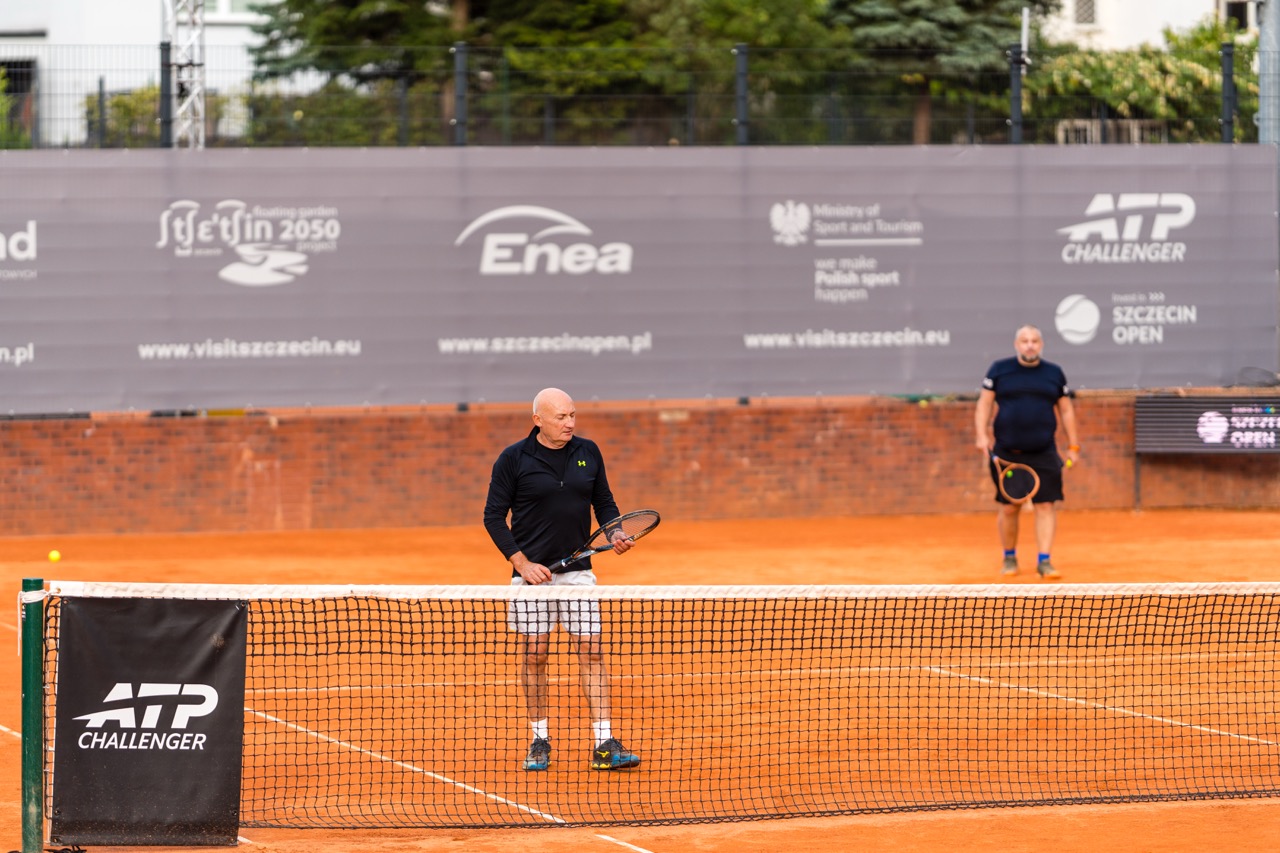 Zawodnicy na korcie tenisowym podczas turnieju Invest in Szczecin Open 2026 – ATP Challenger.